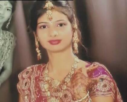 સુસાઇડ નોટમાં દીપિકાએ લખ્યું હતું કે, તેના પ્રેમી મોઇને તેને પ્રેમજાળમાં ફસાવીને તેનો ગેરલાભ લીધો હતો. એકાંતની પળોનો વીડિયો ઉતારી તેમજ તેના ફોટાઓ તેના મિત્રોને આપ્યા હતા. દીપિકાએ વારંવાર વીડિયો અને તસવીરો માંગવા છતાં મોઇને તેને પરત ન કરતાં બદનામીના ડરે તેણીએ આકરું પગલું ભરવા મજબૂર બની હતી.