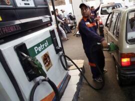 Petrol And Diesel Prices Reduced By Rs 1 42litre And Rs 2 01litre Respectively મોંઘવારીના માર વચ્ચે ખુશખબર, ડીઝલ 2 રૂપિયા અને પેટ્રોલમાં 1 રૂપિયો 42 પૈસાનો ઘટાડો