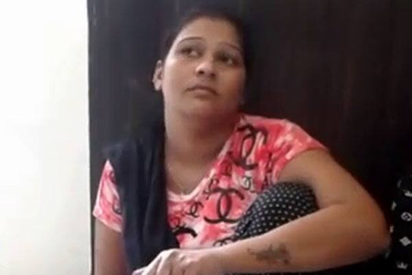 આ ઘટનાની વિગતો એવી છે કે અમદાવાદના નરોડા વિસ્તારમાં રહેતી પૂજા પટેલ નામની યુવતી સાથે રાજકોટના દીપકભાઈ ભૂકુંને મિત્રતા થઇ હતી. પછી મિત્રતા પ્રેમમાં પરિણમી અને વોટ્સએપ પર વાતો શરૂ થઇ હતી. પૂજાએ દીપકભાઈને મળવા માટે અમદાવાદ બોલાવ્યા હતા. દીપકભાઈ જાતજાતનાં સપનાં જોતા પોતાના મિત્ર અજય મકવાણા સાથે અમદાવાદ આવી ગયા હતા. 