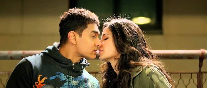 ધૂમ 3 (2013): ફર્સ્ટ વીક કલેક્શન: 188.89 કરોડ. સ્ટાર કાસ્ટ: આમિર ખાન, કેટરિના કૈફ, અભિષેક બચ્ચન, ઉદય ચોપરા. નિર્દેશક: વિજય ક્રિષ્ના આચાર્યા. 