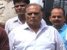 પારૂલ યુનિ. કેસઃ હાઇકોર્ટમાં જાહેરહિતની અરજીમાં સરકારે તપાસ અહેવાલ સીલબંધ કવરમાં રજૂ કર્યો