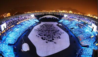 દક્ષિણ અમેરિકામાં પહેલી વાર ઓલમ્પિક ગેમ્સનું આયોજન કરવમાં આવ્યું છે. તેને સમર ઓલમ્પિકના નામે પણ ઓળખવામાં આવે છે. આ પછી રિયોમાં જ પેરાલમ્પિક રમતોનું આયોજન કરવામાં આવશે.