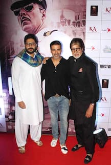 PICS: \'રૂસ્તમ\'ના સ્ક્રિનીંગમાં ઉમટ્યું, બિગ બી અને અભિષેક બચ્ચન પણ રહ્યા હાજર 