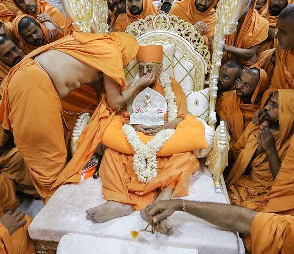 જ્યારે દિલ્હીના સીએમ અરવિંદ કેજરીવાલ પણ 16 ઑગસ્ટના રોજ પ્રમુખ સ્વામીના અંતિમ દર્શન માટે ગુજરાત આવશે. 