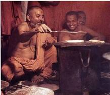 અત્યાર સુધી ન જોયેલી હોય તેવી BAPSના  વડા પ્રમુખ સ્વામી મહારાજની Rare તસવીરો