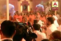 અમિત શાહ, જેટલી, સુરેશ પ્રભુએ કર્યા સ્વામી બાપાના અંતિમ દર્શન, બાબા રામદેવ પણ પહોંચ્યા