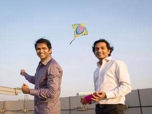 ચીનનું ઓનલાઈન એડ બજાર હાલમાં 40 અબજ ડોલર પર છે. જેમાં ગત વર્ષની સરખામણીએ 30%નો વધારો થયો છે. 2007માં ગૂગલે ડબલ ક્લિક નામની આવી જ કંપની 3.1 અબજ ડોલરમાં ઓલ-ઈન-કેશ ડીલમાં ખરીદી હતી. 2007માં માઈક્રોસોફ્ટે media.net જેવા ધંધા સાથે સંકળાયેલી aQuantitive નામની કંપની 6 અબજ ડોલરમાં ખરીદી હતી. જોકે, એ વર્ષે જ aQuantitive બંધ થઈ ગઈ. ઓનલાઈન એડવર્ટાઈઝિંગ ઈન્ડસ્ટ્રીમાં media.netની ખરીદીને સૌથી મોટી ડીલ માનવામાં આવે છે. (તસવીર- ભાવિન અને દિવ્યાંક તુખરિયા)