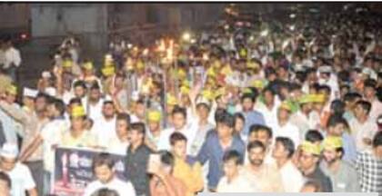 અલથાણ ભટાર વિસ્તારના પાટીદારોએ સોહમ સર્કલથી અલથાણ સર્કલ સુધી મૌન રેલી સ્વરૂપે કેન્ડલ માર્ચ યોજી હતી. જ્યારે વરાછા વિસ્તારમાં રોયલ પોઇન્ટ હીરાબાગથી સરદાર ચોક, મીની બજાર સુધી કેન્ડલલ માર્ચ નીકળી હતી. જેમાં મોટી સંખ્યામાં પાટીદારો જોડાયા હતા. બંન્ને રેલીઓના અંતમાં યુવાનોએ 10 મિનિટ મૌન પાડ્યુ હતું. પાટીદાર અનામત આંદોલન સમિતિ દ્ધારા પાટીદારોએ પોતાના ઘરની બહાર એક દીવો પ્રગટાવવાની વિનંતી કરવામાં આવી હતી. 