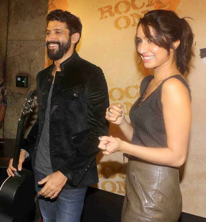 ફિલ્મમાં ફરહાન અખ્તર, અર્જુન રામાલ, પૂરબ કોહલી, પ્રાચી દેસાઈ અને શ્રદ્ધા કપૂર છે. 