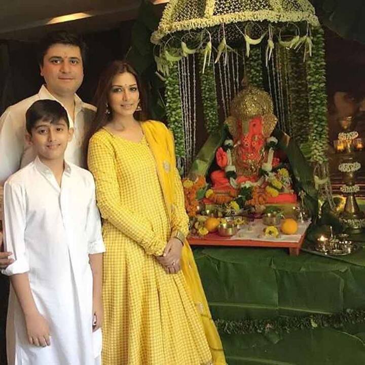 સોનાલી બેંદ્રેએ પોતાના પરિવાર સાથે આ તહેવાર ઉજવ્યો હતો. 