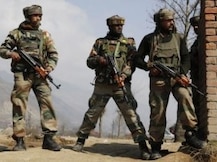 J&K: કુપવાડામાં સૈન્યના કાફલા પર આતંકવાદી હુમલો, ત્રણ જવાન ઇજાગ્રસ્ત