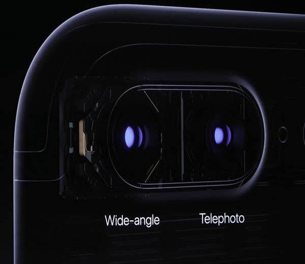 કેમેરોઃ એપલે પોતાના બન્ને સ્માર્ટફોનમાં કેમેરા ક્વોલિટીમાં સુધારો કર્યો છે. ફેસટાઈમ માટે કંપનીએ 7 મેગાપિક્સલનો ફ્રન્ટ ફેસિંગ HD કેમેરા આપ્યો છે. જ્યારે 12 મેગાપિક્સલ વાળો f/1.8 અપરચરની સાથે રિયર કેમેરા આપવામાં આવ્યો છે. તેની સાથે જ લો લાઈટ અને ઓપ્ટિકલ ઇમેજ સ્ટેબલાઈઝેશન જેવા ફીચર આપવામાં આવ્યા છે. આઈફોન 7 પ્લસની સાથે કંપની મોટો દાવ ખેલ્યો છે. પ્રથમ વખત કંપનીએ ડ્યુઅલ કેમેરા સેટઅપ આપ્યું છે. પ્રથમ લેન્સ વાઈડ એન્ગલ આપે છે તો બીજો તસવીરને ટેલીફોટિક ટચ આપે છે. કંપનીનો દાવો છે કે, અત્યાર સુધીનો શ્રેષ્ઠ સ્માર્ટફોન છે જે ડીએસએલઆર જેવી પિક્ચર ક્વોલિટી આપે છે. 