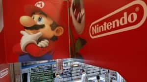 મારિયો રન ગેમઃ એપલ વોચ સીરીઝ 2 અને એરપોડ ઈયર બડ્સની સાથે એપલ માટે ખાસ બનાવવામાં આવેલ સુપર મારિયો રન ગેમ પણ લોન્ચ કરવામાં આવી છે. આ ગેમ 90ના દાયકાની જાણીતી ગેમ મારિયોનું જ બીજું વર્ઝન છે. આ ગેમ આઈફોન યૂઝર્સ રૂપિયા ચૂકવીને ડાઉનલોડ કરી શકે છે.