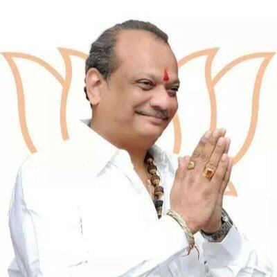 માર્ગ અને મકાન રાજ્ય કક્ષાના મંત્રી જયદ્રથસિંહજી પરમારના અંગત સચિવ તરીકે નાયબ સચિવ કિશોર મોઢાની નિમણૂંક કરવામાં આવી છે.