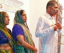 પોલિસની નિષ્ક્રિયતાથી કંટાળીને દલિત સરપંચનો પરિવાર સાથે આત્મહત્યાનો પ્રયાસ