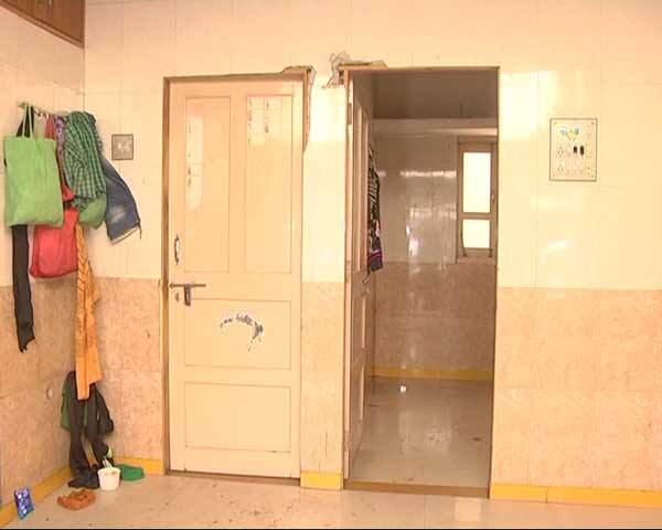 જયદીપે કહ્યું હતું કે હું નાનો હતો ત્યારે જ મારા માતા-પિતાનું અવસાન થયું હતું. મોટા ભાઇ છે પણ મારે તેની સાથે કોઇ વ્યવહાર નથી. નાનપણમાં મારી સાથે પણ સૃષ્ટિ વિરૂધ્ધનું કૃત્ય થયું હતું. મને હવે સોનીએ જ પ્રેમ આપ્યો હતો. પરંતુ હવે તે પૈસાને ચાહવા માંડી હોઇ વાત વણસી ગઇ હતી. સોનીને મેં ખુબ પ્રેમ કર્યો, પણ તેણે મારી સાથે બેવફાઇ કરતાં મેં તેને મારી નાંખી...હવે જે સજા મળે તે ભોગવી લઇશ. મને કોઇ અફસોસ નથી.