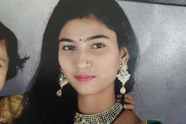 દહેજ ન મળતાં સંદીપ ધમકી આપતો કે તને બોમ્બે રેલવે ટ્રેક પર ફેકાવી દઈશ. ડાઇંગ ડિક્લેરેશનમાં પૂજાએ તેમની સાસરીવાળા ન છોડવા વિનંતી કરી હતી. તેણે એવી પણ કેફિયત આપી હતી કે, તેઓને તેની કોઈ જ પરવા નહોતી. પૂજાએ પતિ સંદીપ સહિત દિયર મનોહર ઉર્ફે બંટી, સસરો ઈશ્વર અને સાસુ રેખા પણ માનસિક ત્રાસ આપતા હોવાનું જણાવ્યું હતું. 