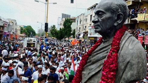 આ યાત્રામાં 20 હજાર પાટીદારો જોડાય તેવી શક્યતા છે. પાટીદાર સ્વાભિમાન યાત્રાના કાર્યક્રમને અંતિમ સ્વરૂપ આપવા માટે સોમવારે વિજાપુર ખાતે પાટીદાર અનામત આંદોલન સમિતી (પાસ)ના ઉત્તર ગુજરાતના તમામ કન્વીનરોની બેઠક મળી હતી. આ બેઠકમાં મહિલાઓ તથા યુવાનો મોટી સંખ્યામાં જોડાય તેવો નિર્ણય લેવાયો હતો તથા એ માટેની વ્યૂહરચનાને અંતિમ સ્વરૂપ અપાયું હતું. આ સ્વાભિમાન યાત્રામાં અમદાવાદ અને ગાંધીનગરથી પણ પાટીદારો મોટી સંખ્યામાં જોડાય તેવું આયોજન કર્યું છે. 