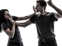 શૌર્ય બતાવવુ હોય તો સરહદ પર જાવ, મારઝૂડ કરતા પતિને કોર્ટની ટકોર