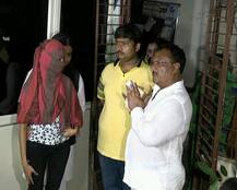 BJPના EX MLAના પુત્રે 50 વખત શારીરિક સંબંધ બાંધ્યા, હવે, હાથ જોડીને માફી માંગી