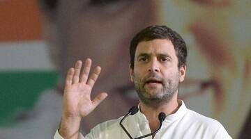 કોંગ્રેસમાં બુદ્ધિજીવી અને ખૂબ જ સંવેદનશીલ નેતા છે પરંતુ તે ગાંધી પર વધારે નિર્ભર છે. હું આ નિર્ભરતાને સમજી નથી શકતો. કોંગ્રેસ ભલે હવે પછીની ચૂંટણીમાં એન્ટીઇનકમ્બેસીને કારણે 44તી 70 અથવા 100 સીટ સુધી પહોંચી જાય, પરંતુ તે ફરીથી મોટી તાકાત નહીં બની શકે. રાહુલ ગાંધીએ રાજનીતિમાંથી નિવૃત્ત થઈ જવું જોઈએ, લગ્ન કરીને ઘર વસાવવું જોઈએ. આ જ તેમના માટે યોગ્ય રહેશે અને ભારત માટે પણ સારું રહેશે.