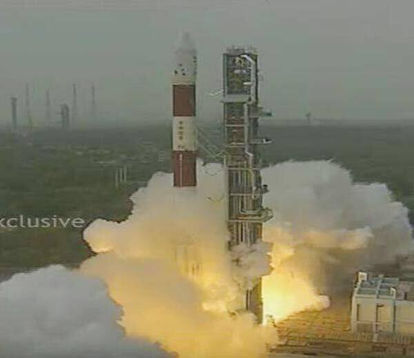 પહેલીવાર PSLV એક જ અભિયાનમાં બે એકદમ અલગ-અલગ ભ્રમણકક્ષાઓમાં સેટેલાઈટ્સ સ્થાપિત કરશે. આ સમગ્ર મિશન 2 કલાક 15 મિનિટ અને 33 સેકન્ડનું છે. આ ISROનું અત્યાર સુધીનું સૌથી લાંબુ મિશન છે. તેમાં સેટેલાઈટ્સ અલગ-અલગ ઊંચાઈએ વિવિધ ભ્રમણકક્ષાઓમાં સ્થાપિત કરવામાં આવશે. આ PSLVનું 37મું લોન્ચિંગ થશે, જ્યારે એક્સએલ મોડમાં આ તેની 15મી ઉડાન હશે.