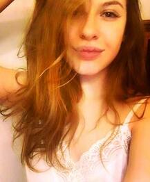 આ રશિયન વિદ્યાર્થીનીએ વિદેશમાં ભણવા માટે વર્જિનિટીની હરાજી કરી, જાણો કેટલી લાગી બોલી