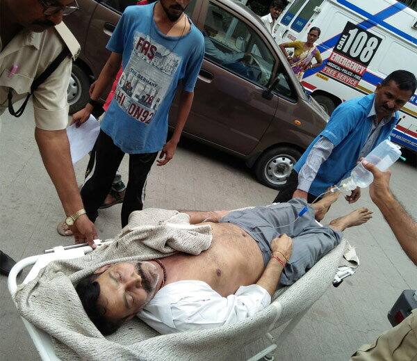 બાલા હીરાનીને ગૌતમ ઉર્ફે ગોલ્ડનને ૫૦ લાખ રૂપિયા દેવાના હતા અને જે પૈસા ન આપતા ગૌતમ અને તેના સાગરીતોએ મળીને બાલાની ઓફીસમાં બેસેલ ભરત ભાઈ તોગડીયા અને બાલા પટેલ અને અશોક વ્યક્તિઓને પણ ચપ્પુના ઘા મારી ભાગી છુટ્યા હતા, જેમાં ૩ ના મોત નીપજ્ય હતા. જોકે એક હજુ પણ સારવાર હેઠળ છે બનાવના પગલે વરાછા પોલીસે હત્યામાં સંડોવાયેલ અન્ય 7 વ્યક્તિઓને પકડી પાડ્યા હતા જેમાં મુખ્ય સૂત્રધાર આરોપી ગૌતમ ઉર્ફે ગોલ્ડનના પિતા ગણેશ ગોયાણી 13 દિવસથી સૌરાષ્ટ્રમાં નાસ્તો ફરતો ફરતો હતો પરંતુ સુરત ફ્રાઈમ બ્રાન્ચ પોલીસને આખરે સફળતા મળી હતી.