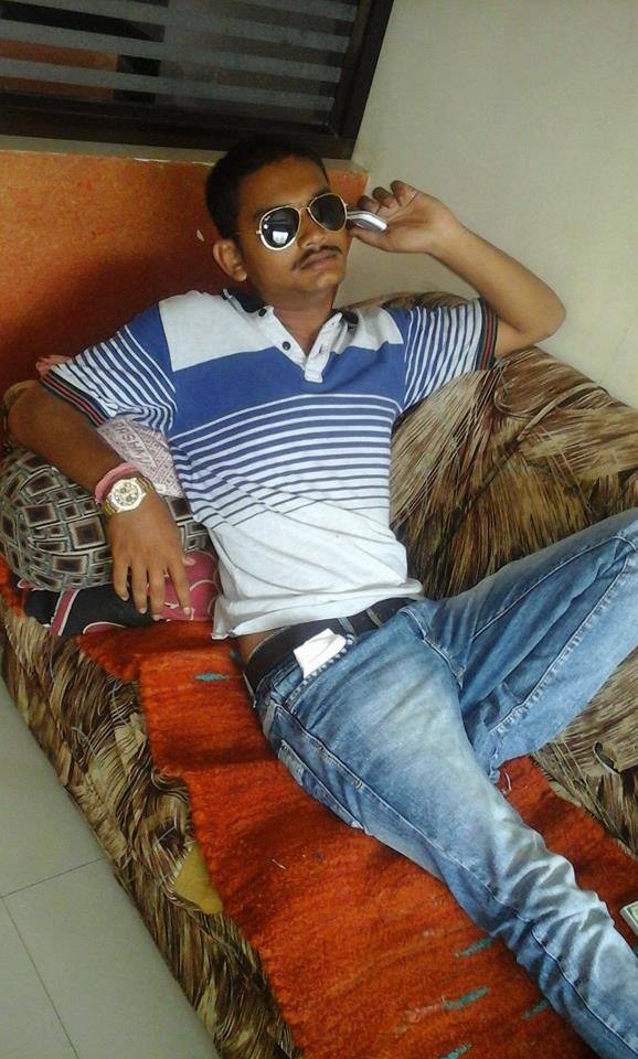 ગોલ્ડન ઉર્ફ ગૌતમે 2,જૂલાઇના રોજ વરાછાના માતાવાડીમાં હાલ ભાજપના કોર્પોરેટર ભરત મોના વઘાસીયા પર હુમલો કર્યો હતો અને તેમના મિત્ર ભરત જોષી નામના યુવાનની ગળાના ભાગે ઘા માર્યા હતા. 