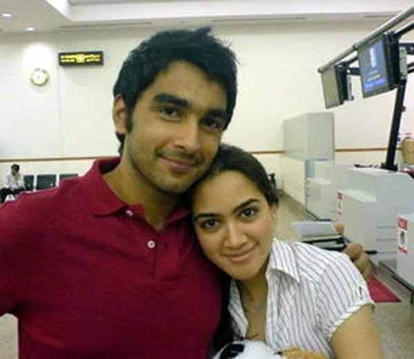 મિંયાદાદ ટેસ્ટ ક્રિકેટમાં ભારત સામે સૌથી વધુ રન બનાવનાર પાકિસ્તાની છે. પોતાની કારકિર્દીમાં ભારત વિરૂદ્ધ રમેલી 28 ટેસ્ટ મેચમાં 67.51ની સરેરાશ સાથે 2228 રન બનાવ્યા જેમાં 5 સદી અને 14 અડધી સદી સામેલ છે.