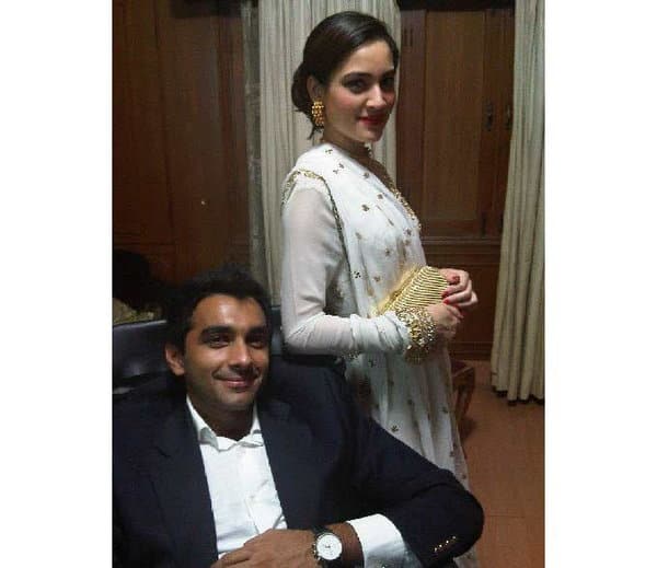 દાઉદની પત્નીનું નામ મહેઝબીન ઉર્ફે જુબીના જરીના છે. દાઉદના ચાર બાળકો છે. તેમાં એક છોકરો અને ત્રણ છોકરીઓ છે. દાઉદની સૌથી નાની દીકરી મૃત્યુ પામી છે. દાઉદના દીકરાનું નામ મોઈન ઈબ્રાહિમ, મોટી દીકરીનું નામ માહરુખ અને નાની દીકરીનું નામ માહરીન છે. દાઉદની મોટી દીકરી માહરુખના લગ્ન પાકિસ્તાની પૂર્વ ક્રિકેટર જાવેદ મિયાંદાદના દીકરા જુનૈદ મિયાદાદ સાથે થયા હતાં.