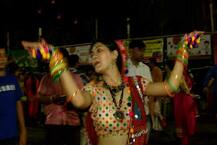 ગરબાના રંગે રંગાણી અમદાવાદી યુવતીઓ, જુઓ ત્રીજા નોરતાની ખાસ તસવીરો