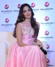 અભિનેત્રી કિયારા અડવાણીએ કહ્યું હતું કે આ કેમ્પેઇન તેમજ મનીગ્રામ સાથે જોડાવા મળ્યું હોવાનો મને આનંદ છે. દિવાળી કેમ્પેઇન ‘રીસીવ એન્ડ વિન’ એ એક આવકારદાયક પગલું છે. જેના દ્વારા ગ્રાહકોને મોટા અને આકર્ષક ઈનામો જીતવાની તક મળશે. દિવાળી એ ઉજવણીની મોસમ છે અને આ કેમ્પેઇન તેમની ઉજવણીનો આનંદ વધારે છે. મનીગ્રામનું દિવાળી-2016 કેમ્પેઇન ઉત્તરપ્રદેશ, બિહાર અને ગુજરાત સહિત બીજા ત્રણ રાજ્યોમાં પણ લોન્ચ કરવાની યોજના છે. આ કેમ્પેઇન વિશેની વધુ જાણકારી મનીગ્રામ ડોટ કોમ પરથી મળી રહેશે.