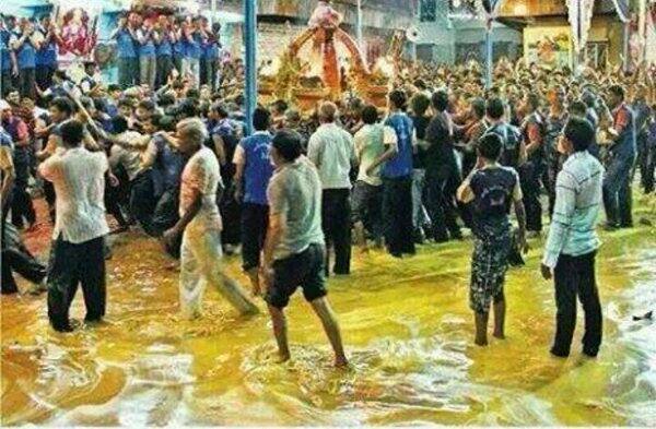 આ અંગે પ્રાંત અધિકારી રાકેશ વ્યાસે જણાવ્યું કે શુધ્ધ ઘીનો દુર્વ્યય ના થાય તે માટે મંદિર ટ્રસ્ટ દ્વારા નવતર અભિગમ અપનાવાયો છે. એ પ્રમાણે હવે શ્રધ્ધાળુઓ દ્વારા નોમની રાત્રે પ્રતિકાત્મક રીતે માતાજીને ચોખ્ખા ઘીનો અભિષેક કરાશે અને બાકીની રકમ દાન તરીકે સ્વીકારી મંદિરને ભવ્ય બનાવાશે.