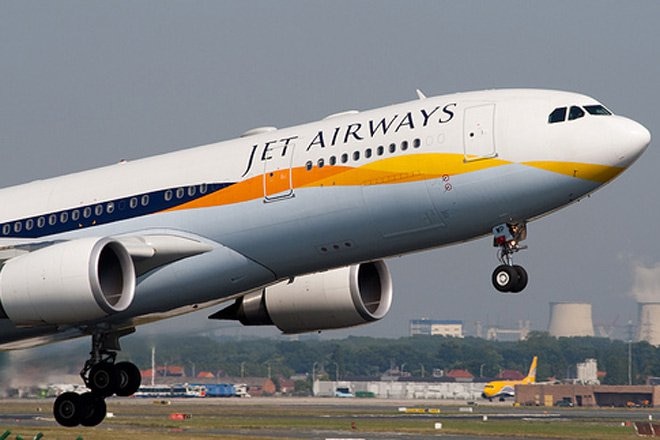 Jet Airways to restart domestic and international flight service in 2022 மீண்டு(ம்) வரும் ஜெட் ஏர்வேஸ்... 2022 ல் விமான சேவையை தொடங்குகிறது!