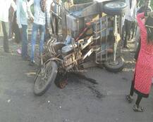 અમરેલીઃ બસ અને છકડા વચ્ચે અકસ્માત, 1નું મોત, 10 ઘાયલ