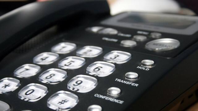 ટ્રાઈએ જુલાઈના અંત સુધી દેશમાં કુલ ફોન ગ્રાહકો (વાયરલેસ અને વાયરલાઈ)ની સંખ્યા 105.88 કરોડ રહી. જૂનમાં આ આંકડો 105.98 કરડો હતી. પ્રથમ વખત એવું બન્યું કે માસિક ધોરણે દેશમાં ફોનના ગ્રાહકોની સંખ્યામાં ઘટાડો નોંધાયો છે. આ પહેલા મેમાં મોબાઈલ ગ્રાહકોની સંખ્યા 1.1 ટકા ઘટી હતી. કુલ મોબાઈલ ગ્રાહકોની સંખ્યામાં 1.26 ટકાનો ઘટાડો નોંધાયો હતો.