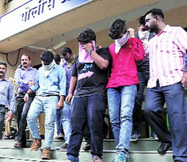 જો કે બીજી કોઈ ખરાબ ધારણા બાંધવાની જરૂર નથી ને કોહલી સાગર સાથે સંકળાયેલો છે તેવી અટકળ કરવાની પણ જરૂર નથી. વાત એમ છે કે સાગર ઠક્કર પાસે જે ઑડી-આર-8 (એલએમએકસ) કાર છે તેની ચાવી કોહલીના હાથે તેને મળી હતી.