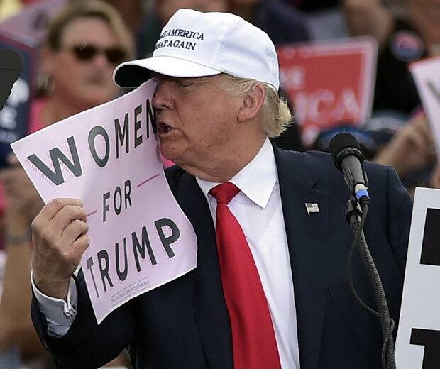 મિસ અમેરિકાની પૂર્વ સ્પર્ધક તાશા ડિક્સને ખુલાસો કરતા જણાવ્યુ હતું કે, 2001માં મિસ યુએસએની સ્પર્ધાની ડ્રેસ રિહર્સલ દરમિયાન જ્યારે ડ્રેસિંગ રૂમની અંદર તમામ સ્પર્ધકો કપડા બદલી રહ્યા હતા ત્યારે ટ્રમ્પ ત્યાં ઘૂસી આવ્યા હતા. ડિક્સને કહ્યું કે, તેઓ સીધા અંદર આવી ગયા. એટલો પણ સમય ના મળ્યો કે અમે તદન નગ્ન હતા અને તે સમયે હું 18 વર્ષની હતી. 