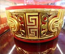 આ છે વિશ્વની સૌથી મોટી સોનાની વીંટી, કિંમત જાણીને રહી જશો દંગ