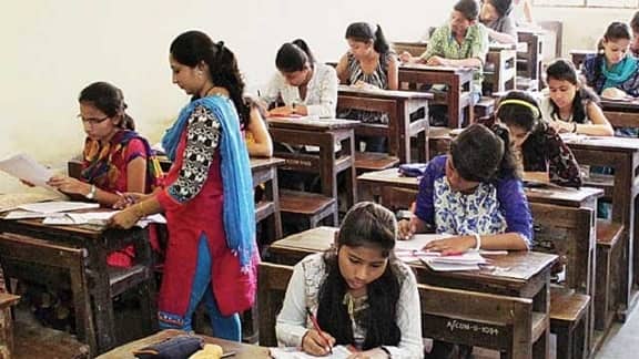 બાયોમેટ્રિક રજિસ્ટ્રેશન વ્યવસ્થા હેઠળ દરેક કેન્દ્ર પર ઉમેદવારના બંને હાથની ફિંગરપ્રિન્ટ અને ફોટોગ્રાફ લેવાશે.  જે ઉમેદવાર લેખિત પરીક્ષામાં પાસ થશે અને ફિઝિકલ ટેસ્ટ માટે પસંદગી પામશે તેનો ફિઝિકલ ટેસ્ટ વખતે બાયોમે‌ટ્રિક રેકોર્ડ મેચ કરવામાં આવશે.  