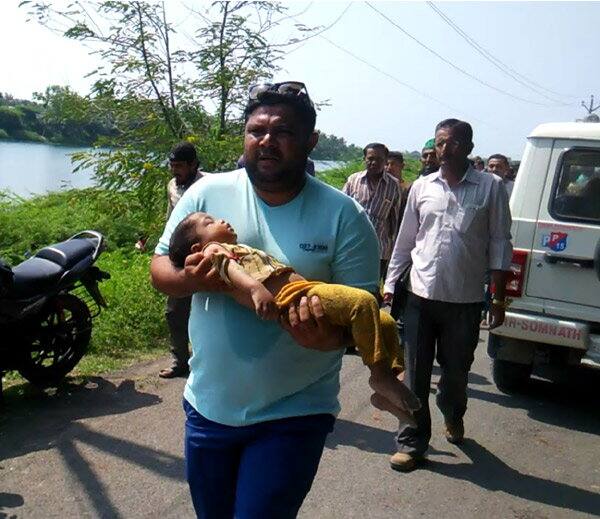 આ સમયે માતાએ ખોટુ નાટક કરીને બાળકો ડુબી ગયા હોવાનું જણાવ્યું હતું. પરંતુ પોલીસની આકરી પુછપરછમાં તેમણે જ બાળકોને ડુબાડી દીધાનું ખુલ્યું હતું અને પોતાના પતિ બશીર ઇબ્રાહીમ શેખ સાથે છુટાછુડા કરીને અન્ય સાથે લગ્ન કરવાના હોવાથી આ પગલુ ભર્યુ હતું. માતાએ ૩ સંતાનોની હત્યા કરતા તેના પતિ બશીર ઇબ્રાહીમ શેખની ફરીયાદના આધારે પોલીસે અસ્મા ખાતુનની ધરપકડ કરી છે. આ બનાવથી વેરાવળ પ્રભાસપાટણ પંથકમાં અરેરાટી પ્રસરી ગઇ છે.