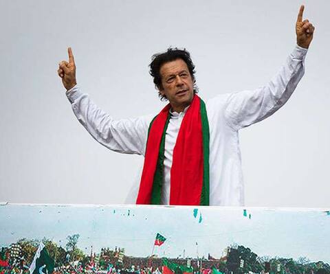 નવાઝ શરીફ વિરુદ્ધ મોટી રેલીથી ગભરાયા ચીનના રાજદૂત, ઈમરાન સાથે કરી મુલાકાત