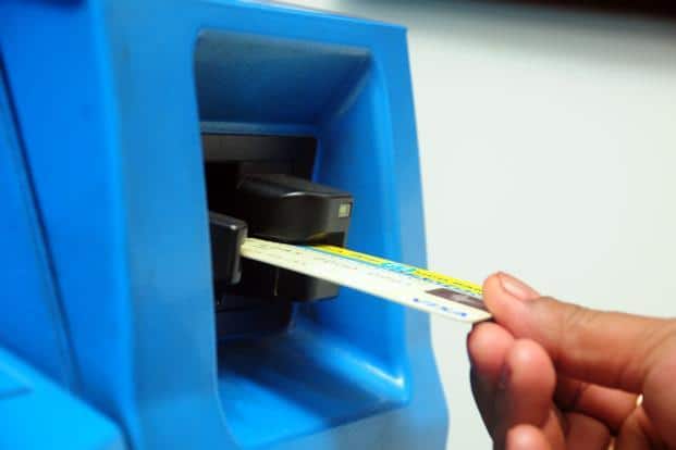 જોકે ગઇ કાલે એસબીઆઇ, એક્સિસ બેંક સહિત કેટલીક મોટી બેંકોમાં ડેબિટ કાર્ડના ફ્રોડ અંગેની વિગતો બહાર આવતાંની સાથે બેંકિંગ સત્તાવાળાઓ પણ સાવધાન થઇ ગયા હતા.