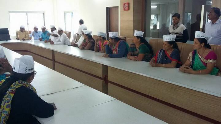 આ મેસેજમાં પટેલ નવ નિર્માણ સેના દ્વારા એક કોન્ટેક્ટ નંબર પણ આપવામાં આવ્યો છે જેથી જે પણ વ્યક્તિને આ રેલીમાં જોડાવવું તે વધારે માહિતી માટે સંપર્ક કરી શકે.