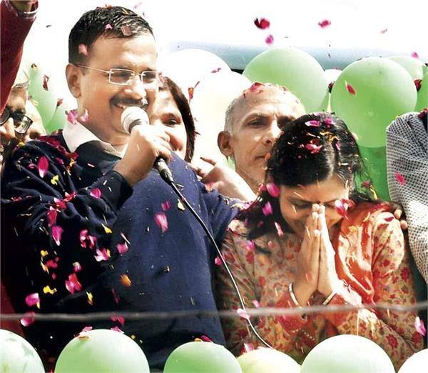 Kejriwal S Wife Entry In Punjab Politics કેજરીવાલની પત્નીએ પંજાબની રાજનીતિમાં મારી એન્ટ્રી, બની શકે છે CM