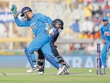 VIDEO: એક સેકેન્ડથી પણ ઓછા સમયમાં ધોનીની સ્ટંપિંગ જોઈને રહી જશો દંગ