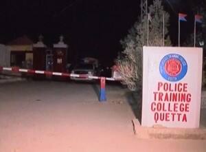 કેટલાક જવાનોએ ટ્રેનિંગ સેંટરથી કુદવાનો પણ પ્રયાસ કર્યો હતો. જેના કારણે પણ તેઓ ઘાયલ થયા હતા. ઘાયલ પોલીસ જવાનોની સંખ્યા 116થી વધુ છે. આતંકીઓ જ્યારે સેંટરમાં ઘુસ્યા ત્યારે 250થી પણ વધુ પોલીસ કેડેટ્સ સેન્ટરમાં હતા. કહી શકાય કે, પાકિસ્તાનને હાથે કર્યાં હૈયે વાગ્યા છે. આ પહેલા પણ પાકિસ્તાન પોતે આતંકી ઘટનાઓનો ભોગ બની ચુક્યું છે. છતા પણ પાકિસ્તાન આતંકીઓને જમાઈની જેમ સાચવી રહ્યું છે અને પોતાના નાગરીકોના જીવ ખોઈ રહ્યું છે.