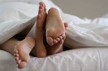 તુ મારા પતિ સાથે કેમ સૂએ છે? યુવતીને પાડોશણે ધમકાવી ને શું આવ્યું પરિણામ? જાણો