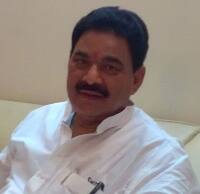 નારદ રાય: શિવપાલના નિકટ ગણાતા નારદ રાય પાસે વિજ્ઞાન અને પ્રોદ્યોગિકી મંત્રાલય હતું. નારદ રા બલિયા સદરથી બે વાર ધારાસભ્ય રહી ચૂક્યા છે. અખિલેશ સરકારમાં તેમને પહેલા પણ મંત્રી બનાવવામાં આવ્યા હતા. પણ પછી બલિયા નગરપાલિકામાં એક ટેંડરના વિવાદમાં તેમના દિકરા પર મારપીટનો આરોપ લાગતા હટાવી દેવામાં આવ્યા હતા.